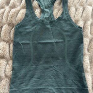 Lululemon Swiftly Tech Racerback Tank Top 2.0 Waist Length Sz 2